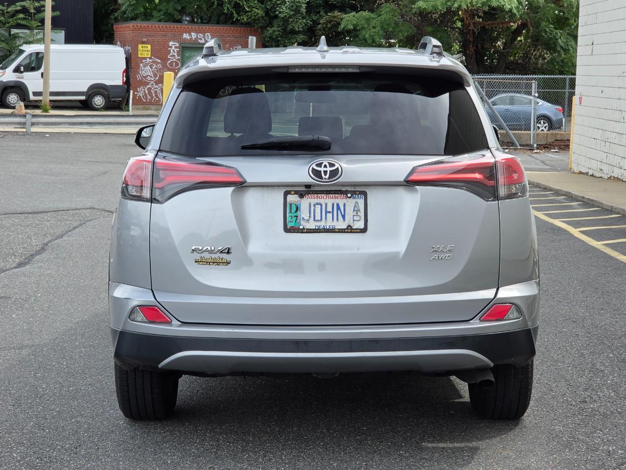 Toyota RAV4 XLE AWD (Natl) 2017