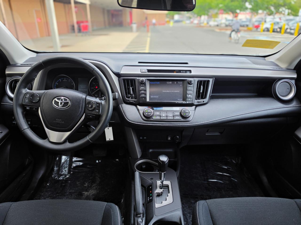 Toyota RAV4 XLE AWD (Natl) 2017