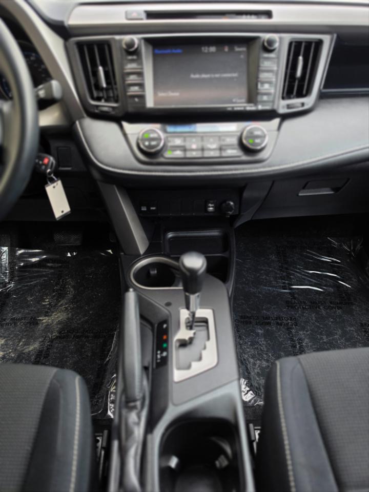 Toyota RAV4 XLE AWD (Natl) 2017