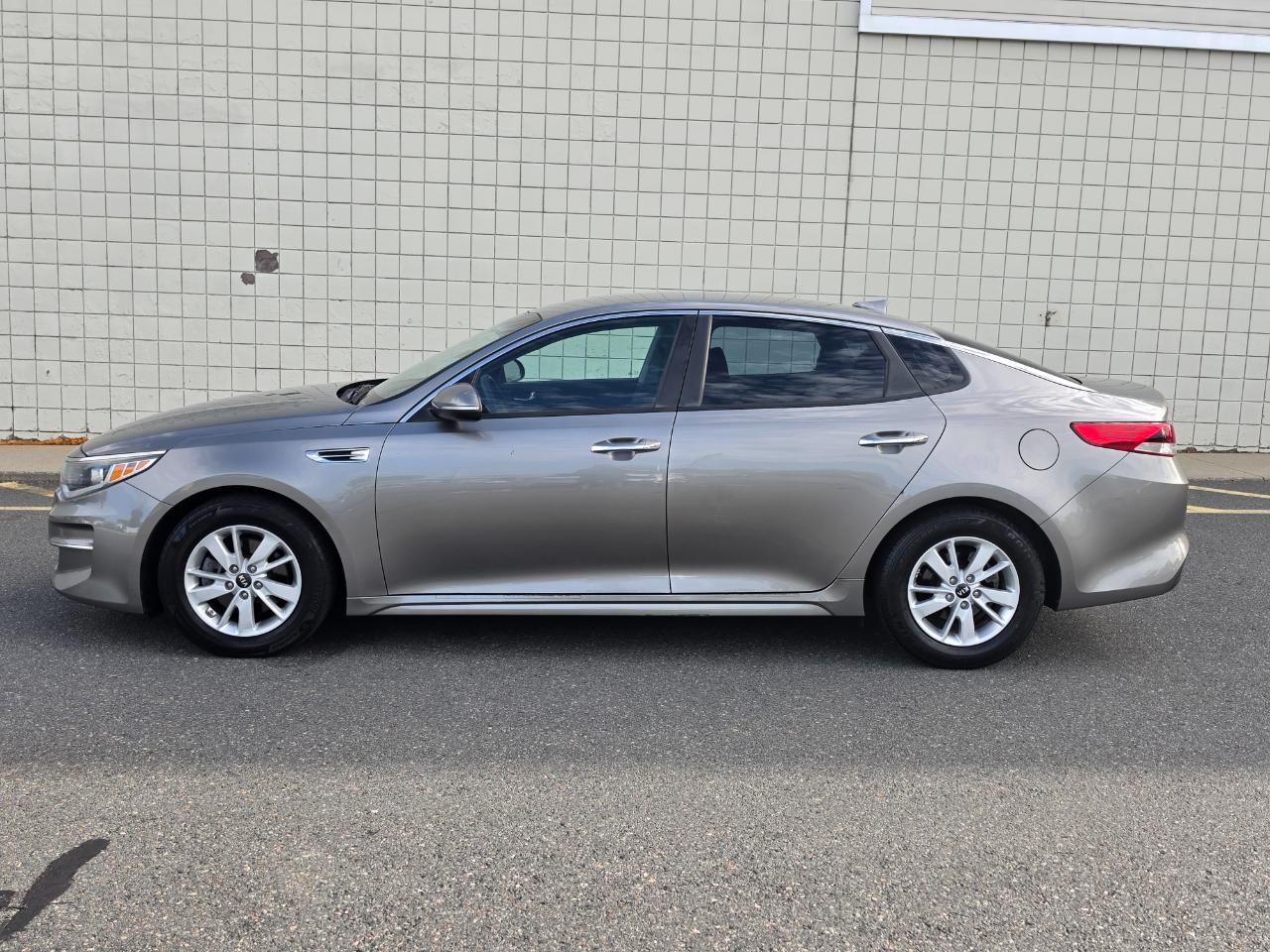 Kia Optima 4dr Sdn LX 2016