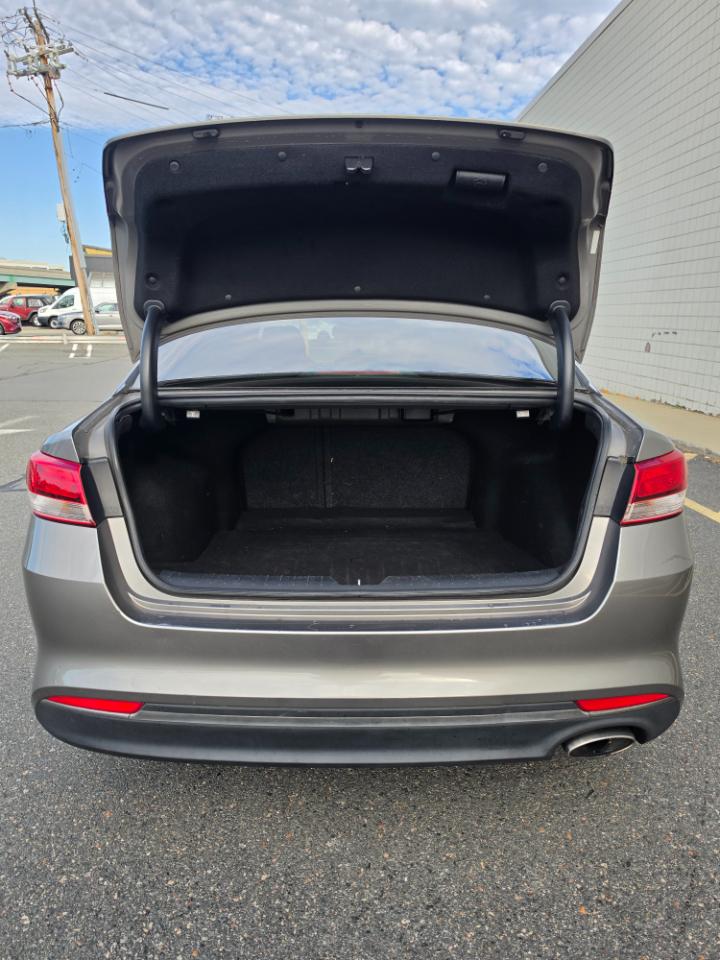 Kia Optima 4dr Sdn LX 2016