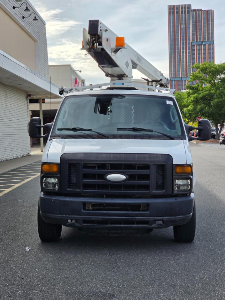 Ford Econoline Cargo Van E-350 Super Duty Recreational 2011