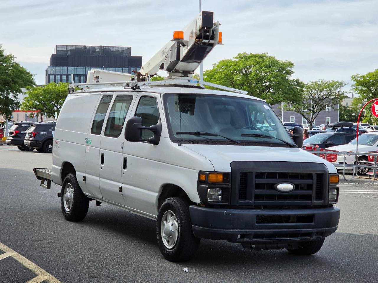 Ford Econoline Cargo Van E-350 Super Duty Recreational 2011