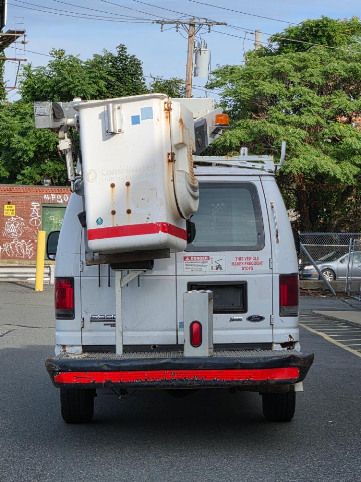 Ford Econoline Cargo Van E-350 Super Duty Recreational 2011