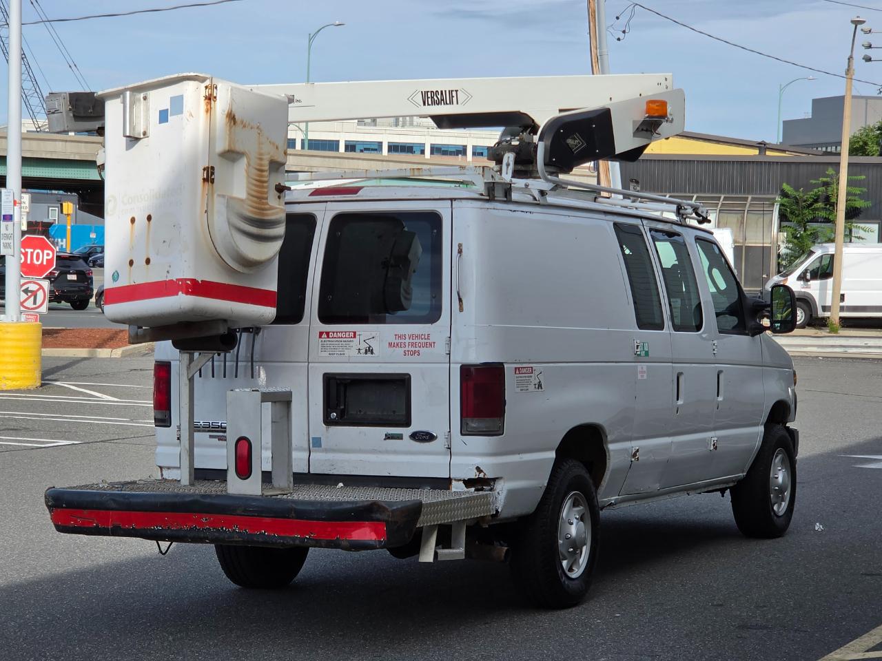 Ford Econoline Cargo Van E-350 Super Duty Recreational 2011