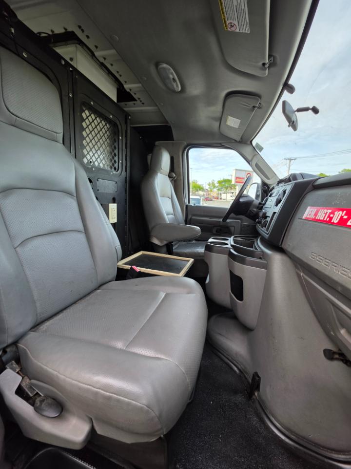Ford Econoline Cargo Van E-350 Super Duty Recreational 2011