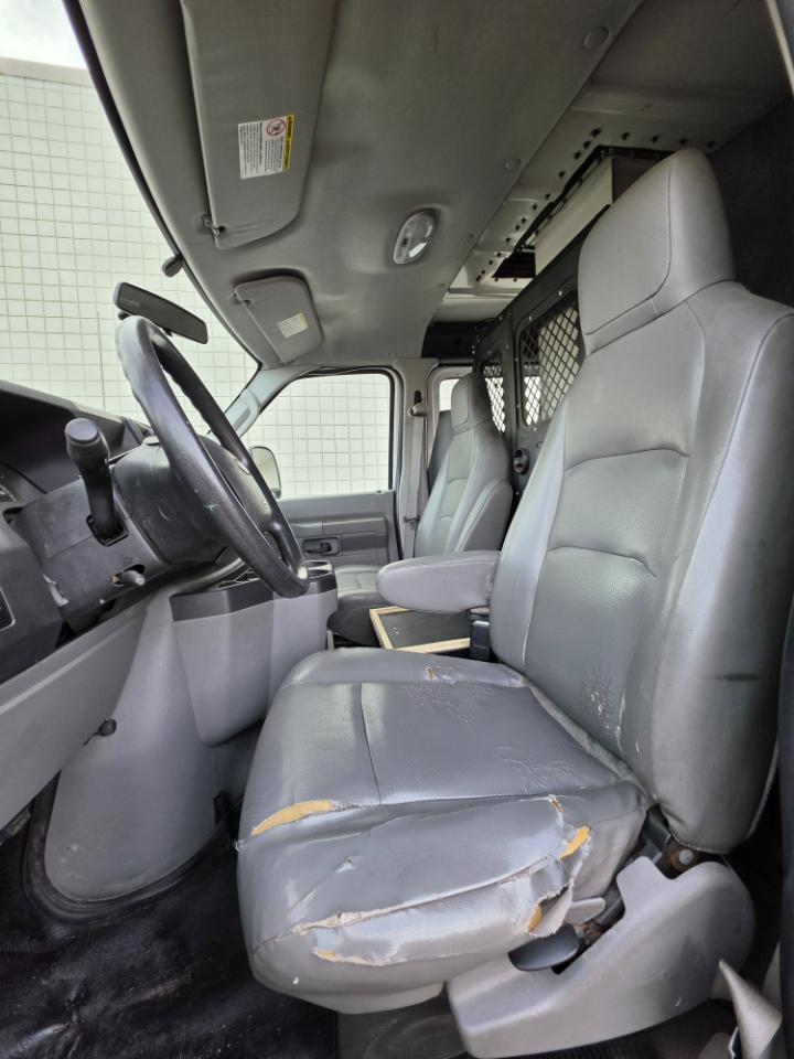 Ford Econoline Cargo Van E-350 Super Duty Recreational 2011