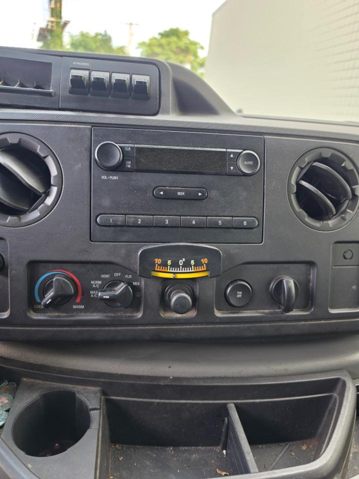 Ford Econoline Cargo Van E-350 Super Duty Recreational 2011