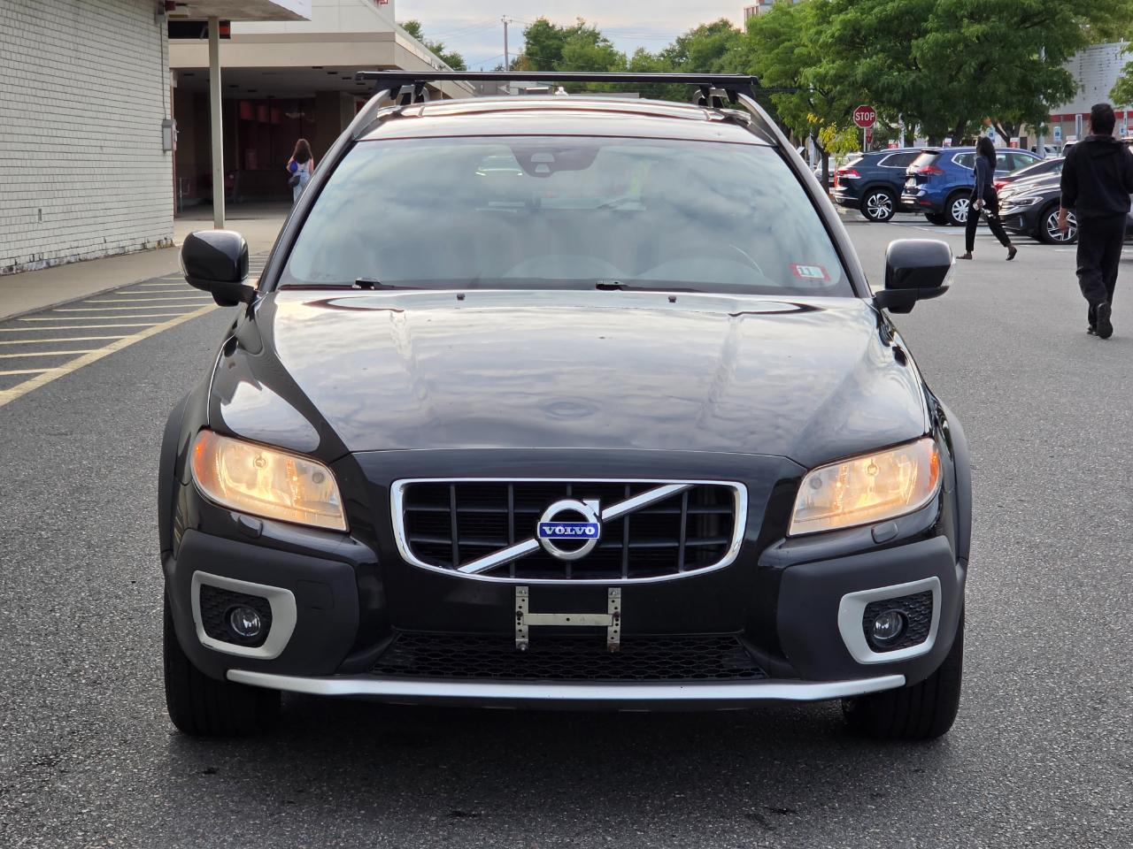 Volvo XC70 4dr Wgn 3.2L PZEV 2012