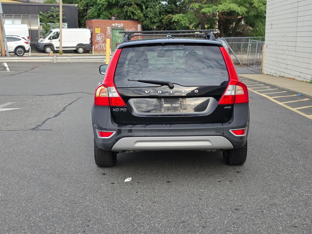 Volvo XC70 4dr Wgn 3.2L PZEV 2012