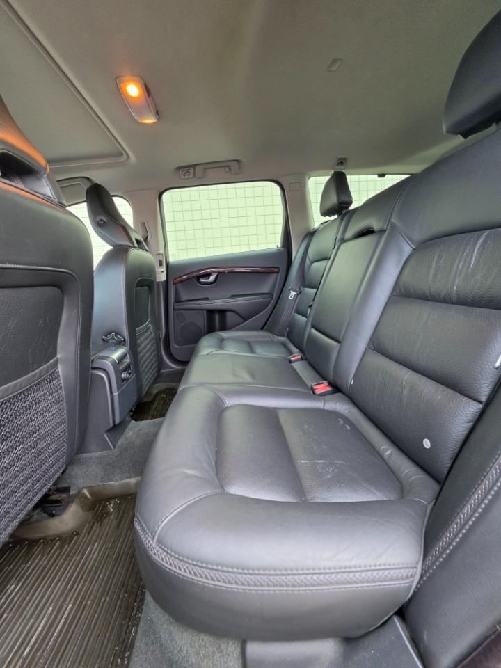Volvo XC70 4dr Wgn 3.2L PZEV 2012