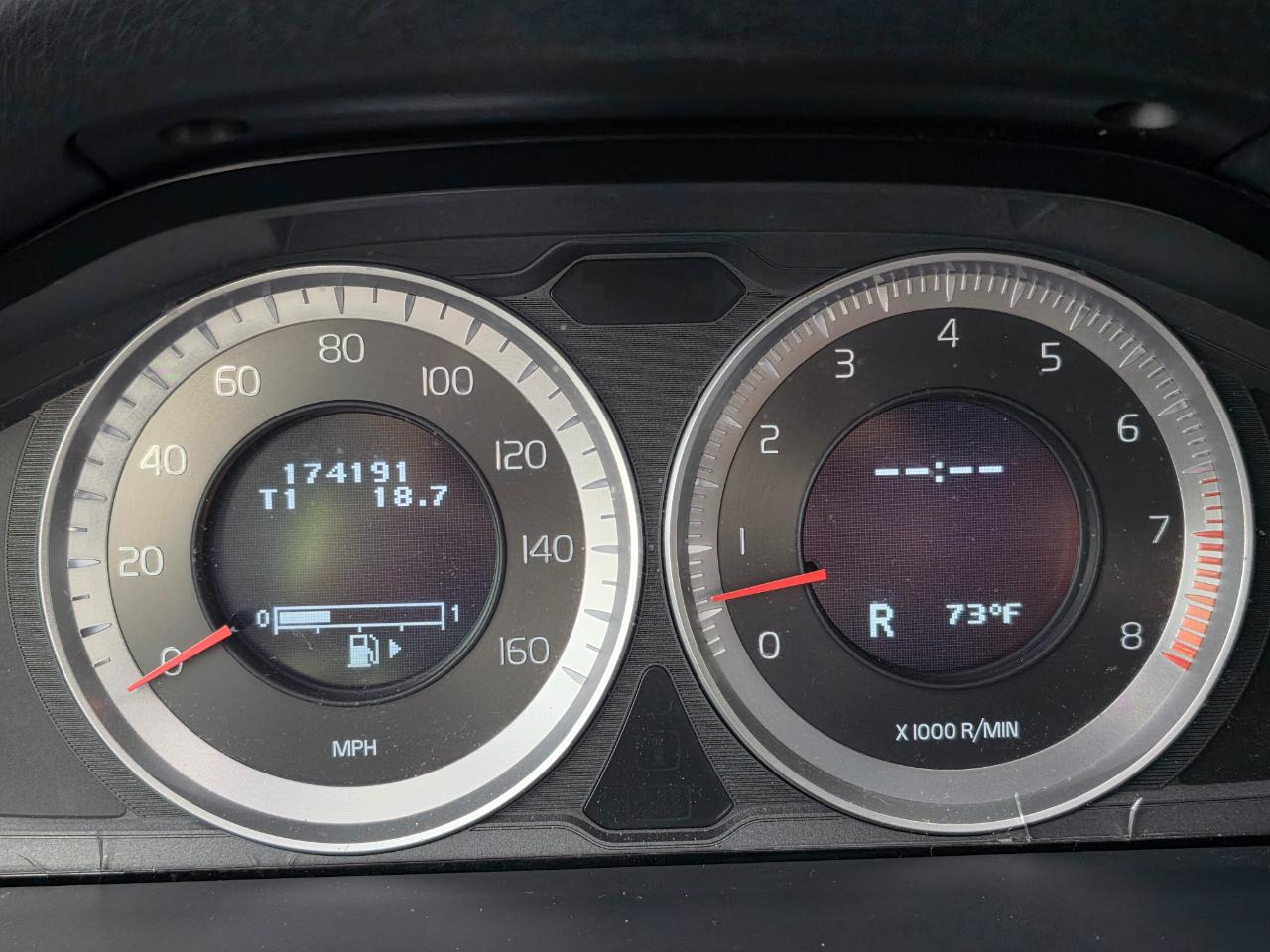 Volvo XC70 4dr Wgn 3.2L PZEV 2012