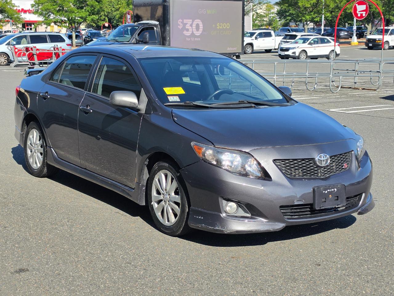 Toyota Corolla 4dr Sdn Man (Natl) 2010