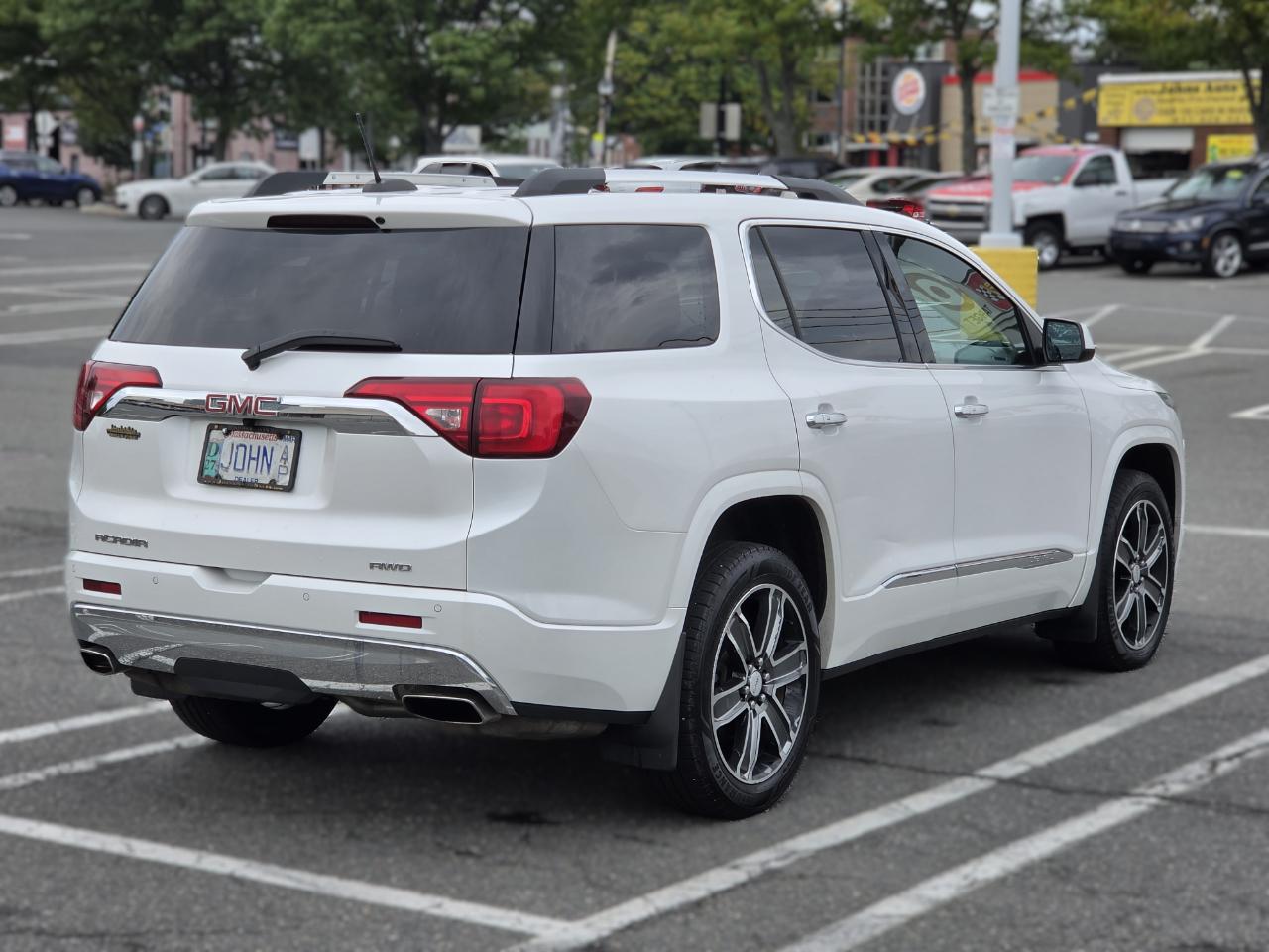 GMC Acadia AWD 4dr Denali 2017