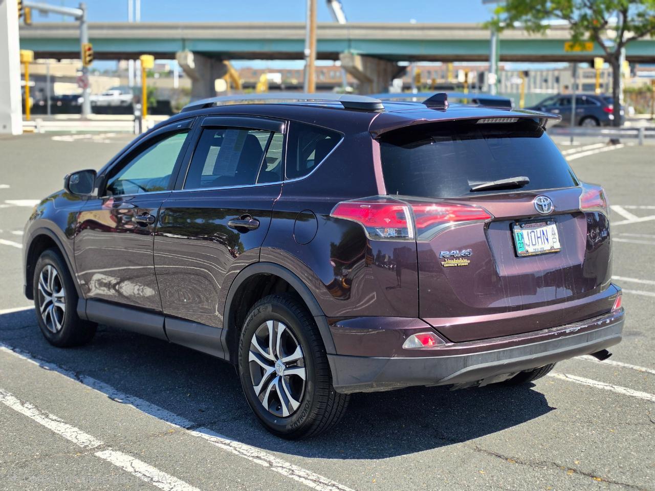 Toyota RAV4 AWD 4dr LE (Natl) 2016