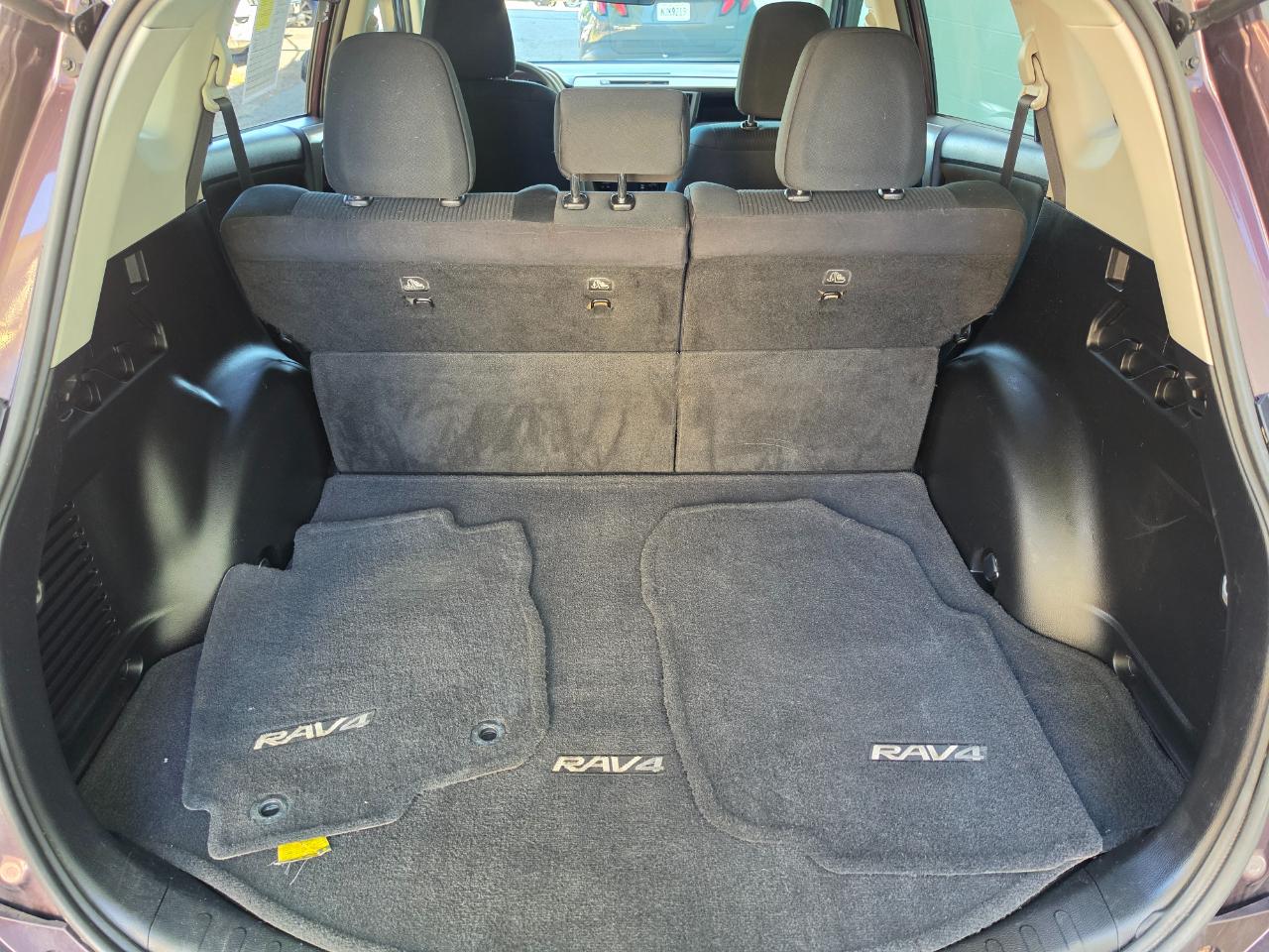 Toyota RAV4 AWD 4dr LE (Natl) 2016