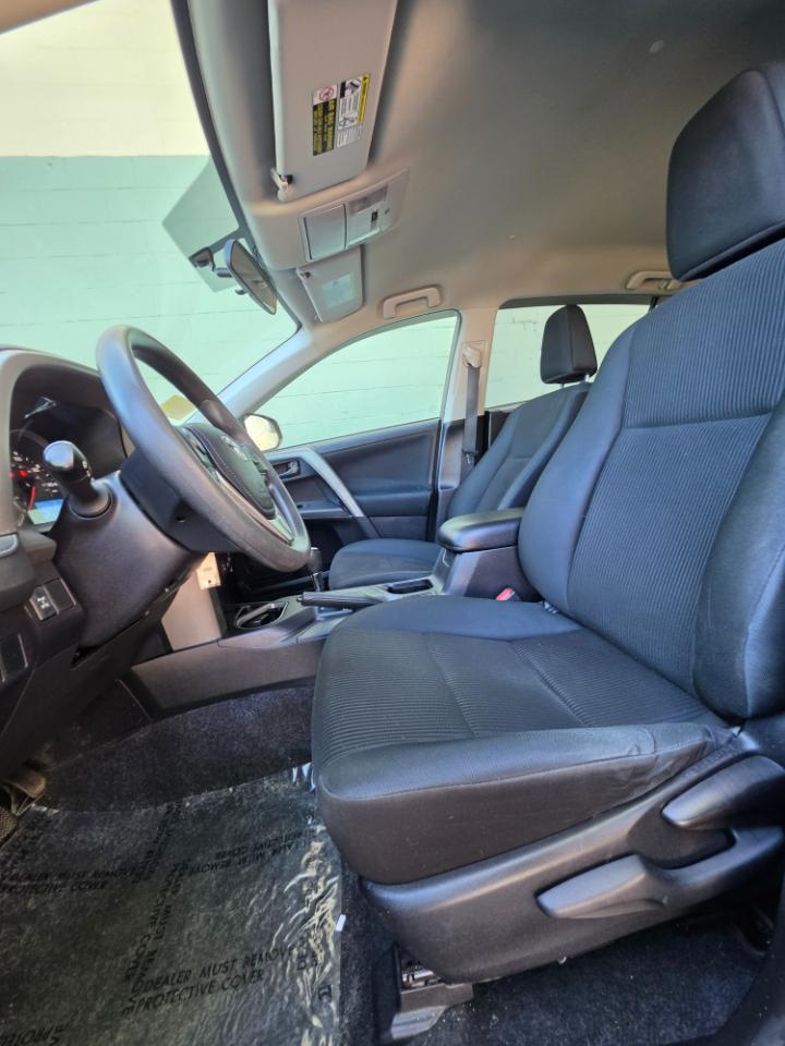 Toyota RAV4 AWD 4dr LE (Natl) 2016