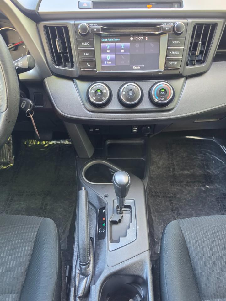 Toyota RAV4 AWD 4dr LE (Natl) 2016