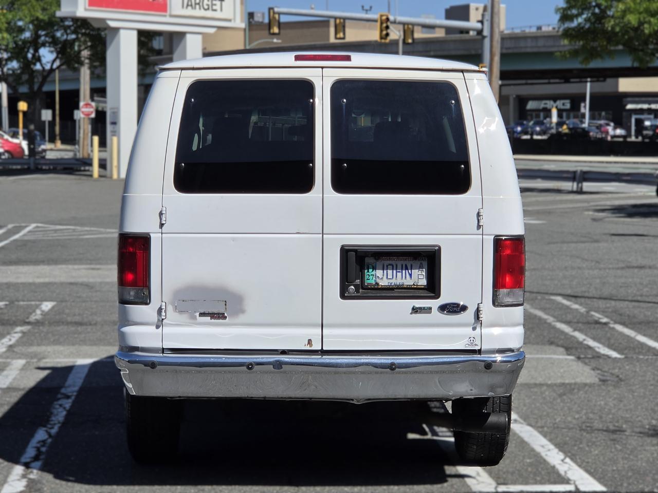 Ford Econoline Wagon E-350 Super Duty XLT 2014