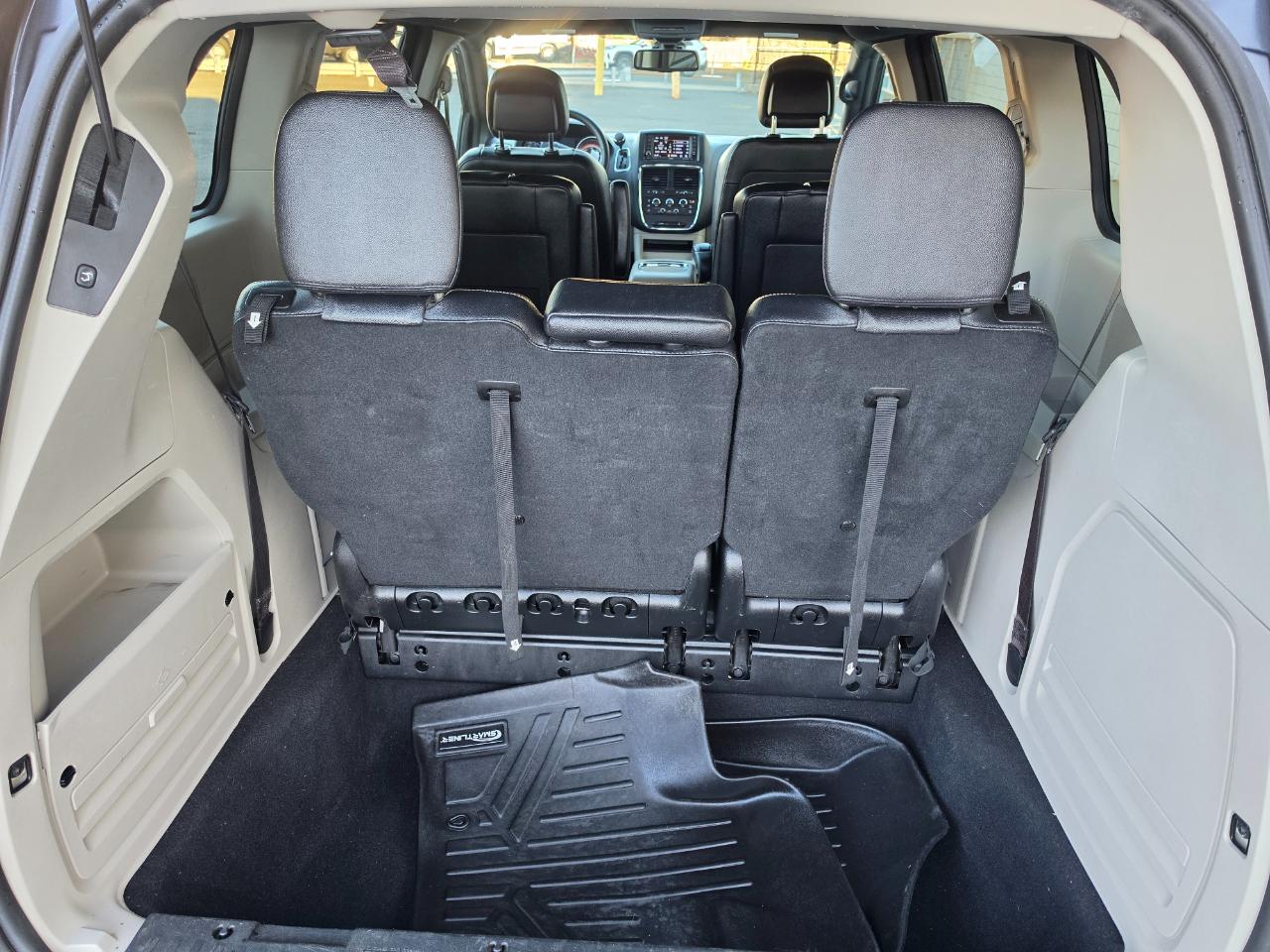 Dodge Grand Caravan photo 8