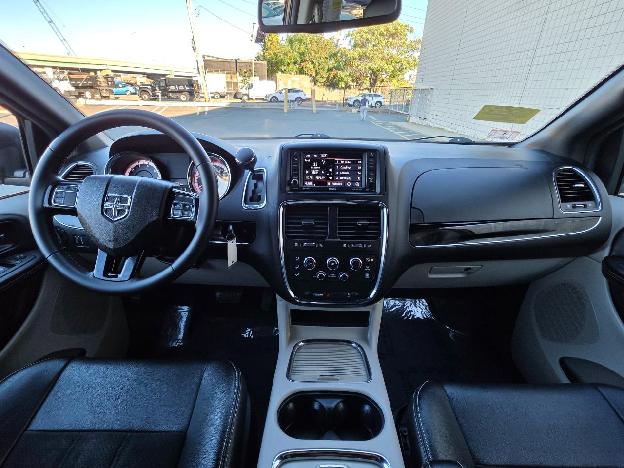 Dodge Grand Caravan photo 16