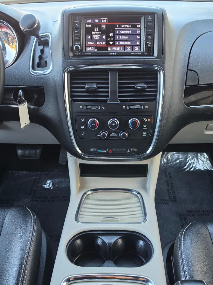 Dodge Grand Caravan photo 17