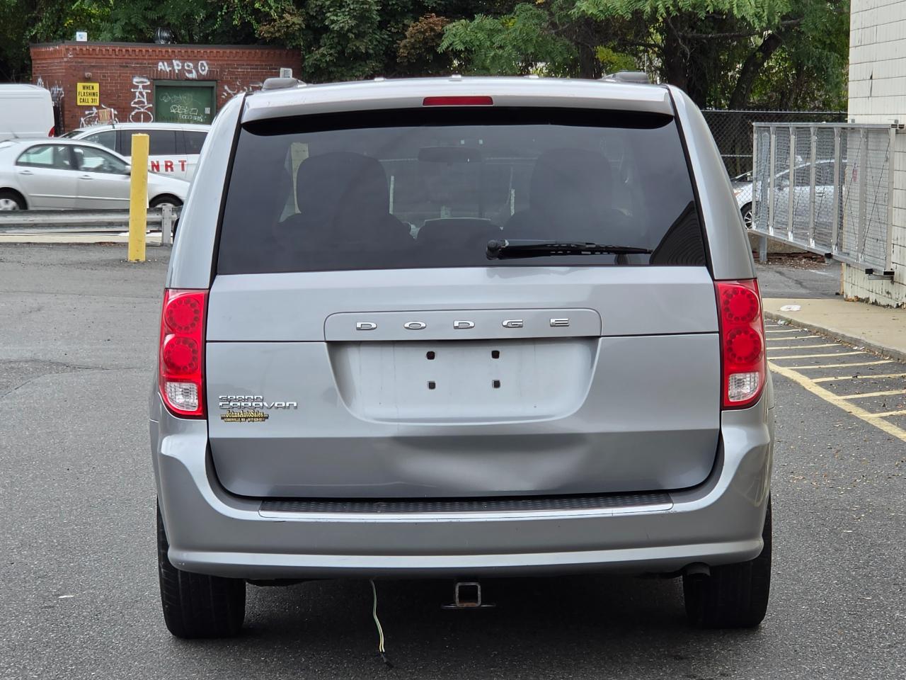 Dodge Grand Caravan photo 6