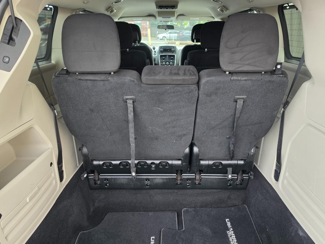 Dodge Grand Caravan photo 8