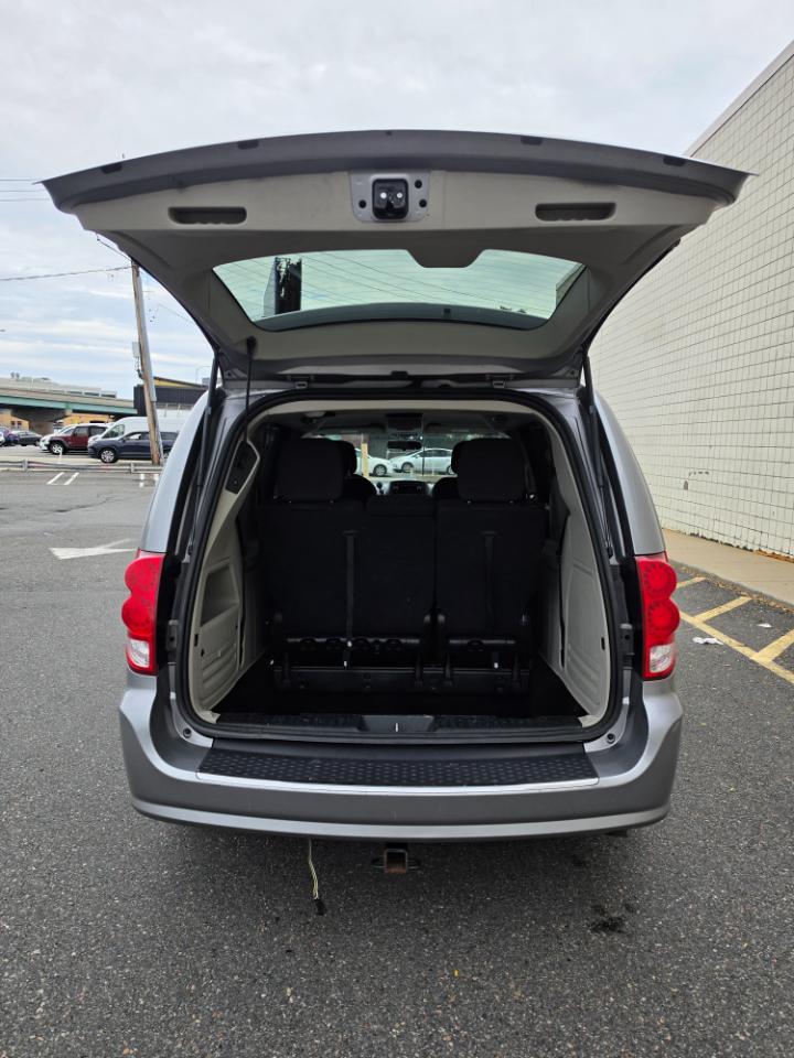 Dodge Grand Caravan photo 9