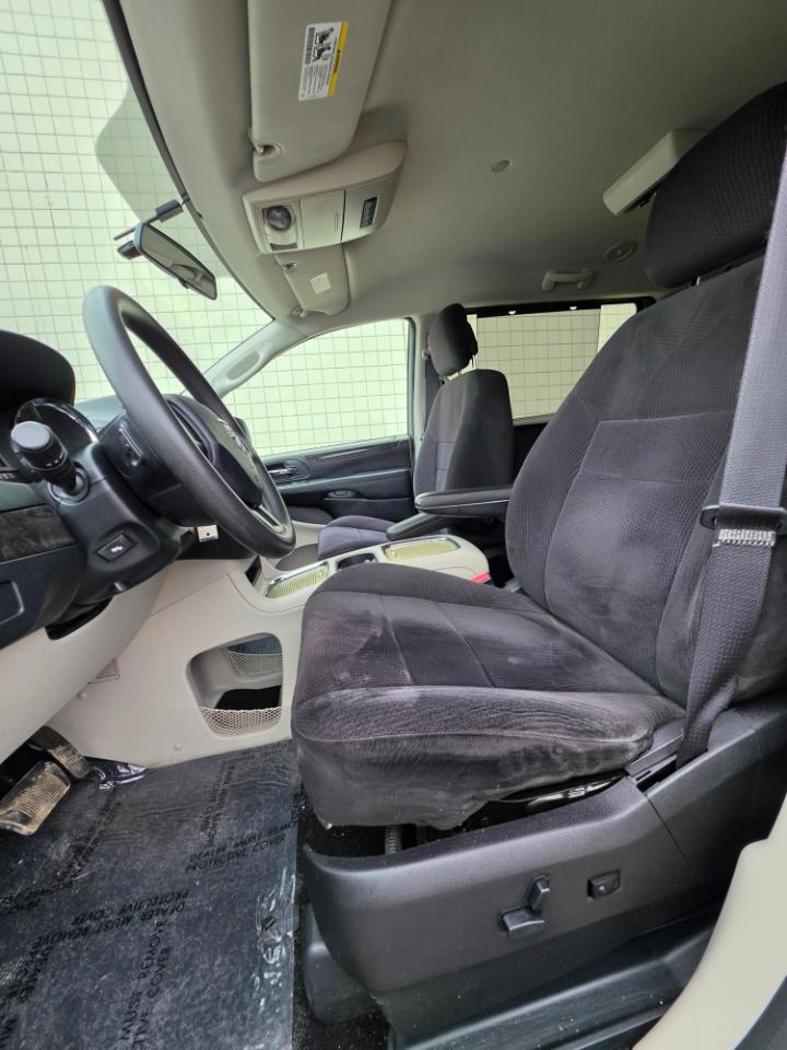 Dodge Grand Caravan photo 11
