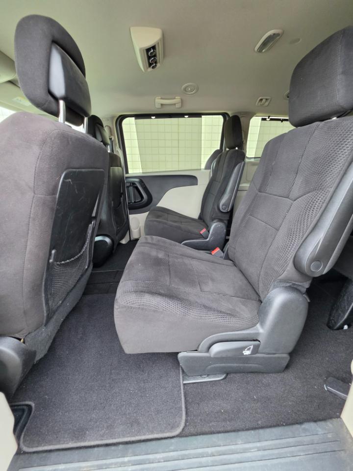 Dodge Grand Caravan photo 12