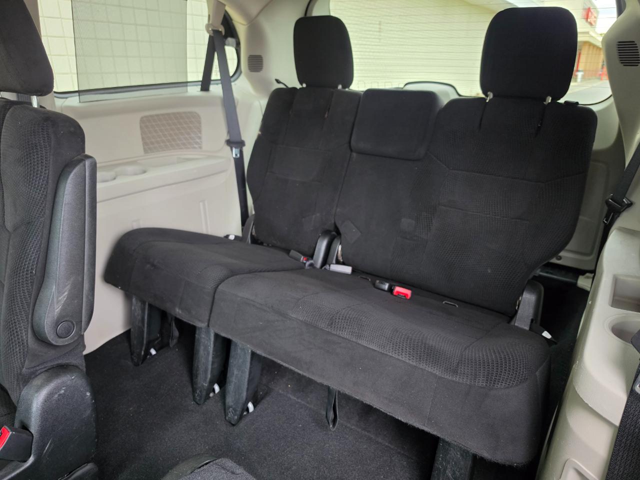 Dodge Grand Caravan photo 13