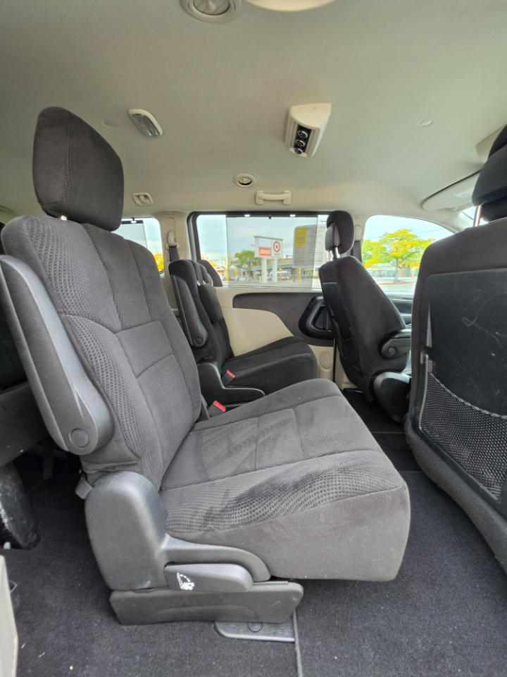 Dodge Grand Caravan photo 14
