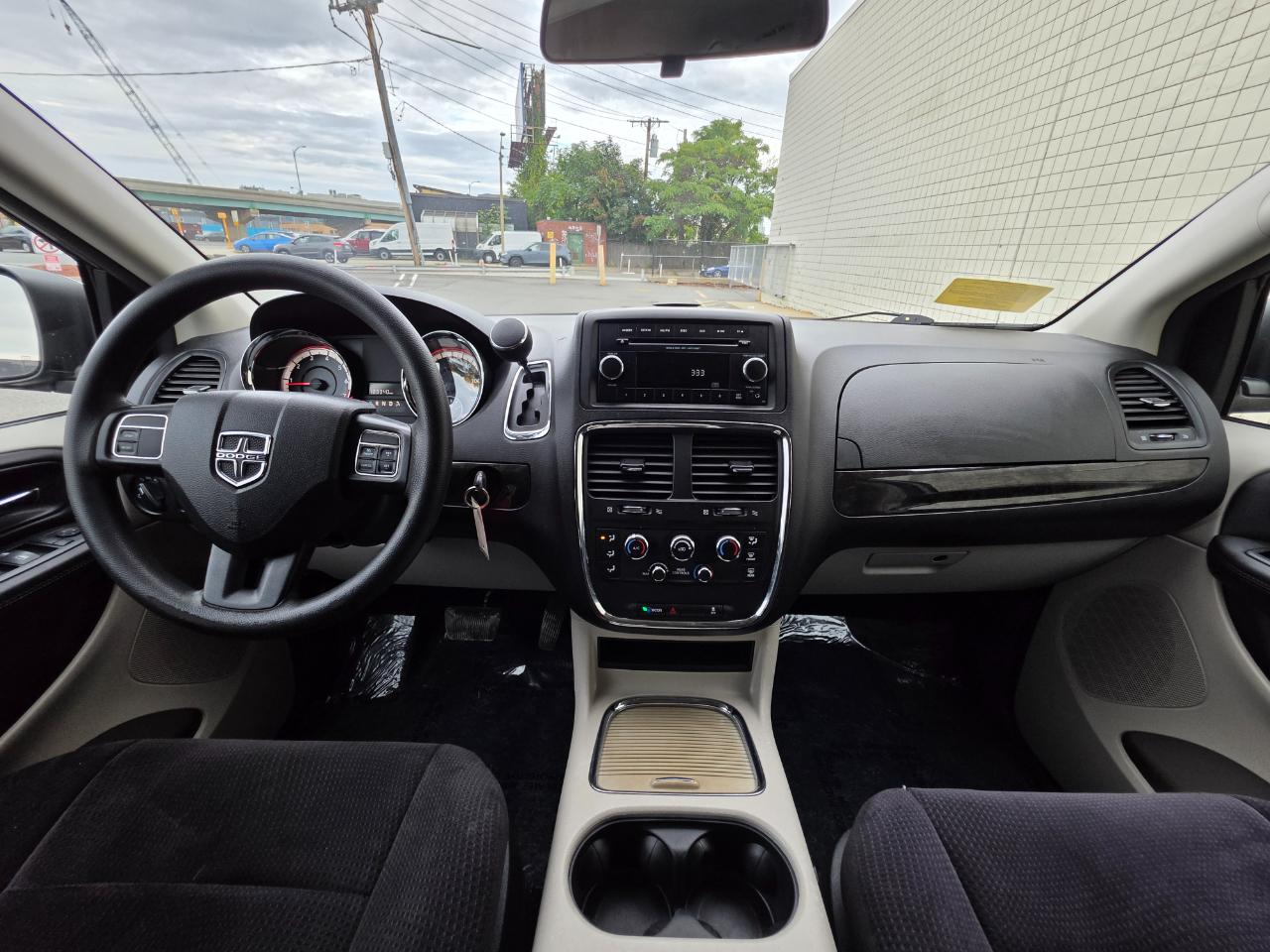 Dodge Grand Caravan photo 16