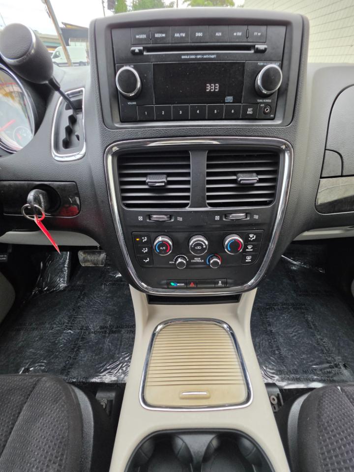 Dodge Grand Caravan photo 17