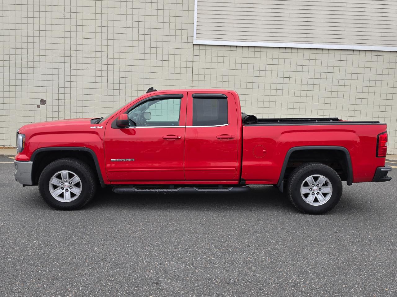 GMC Sierra photo 4