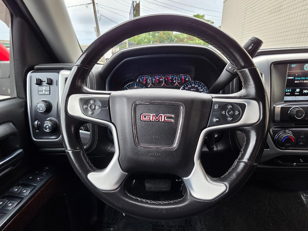 GMC Sierra photo 16