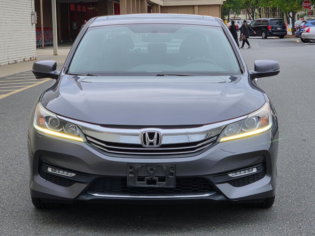 Honda Accord photo 2
