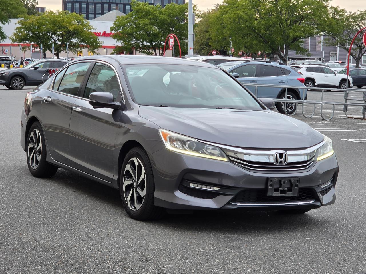 Honda Accord photo 3