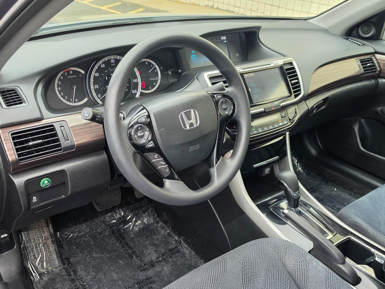 Honda Accord photo 10