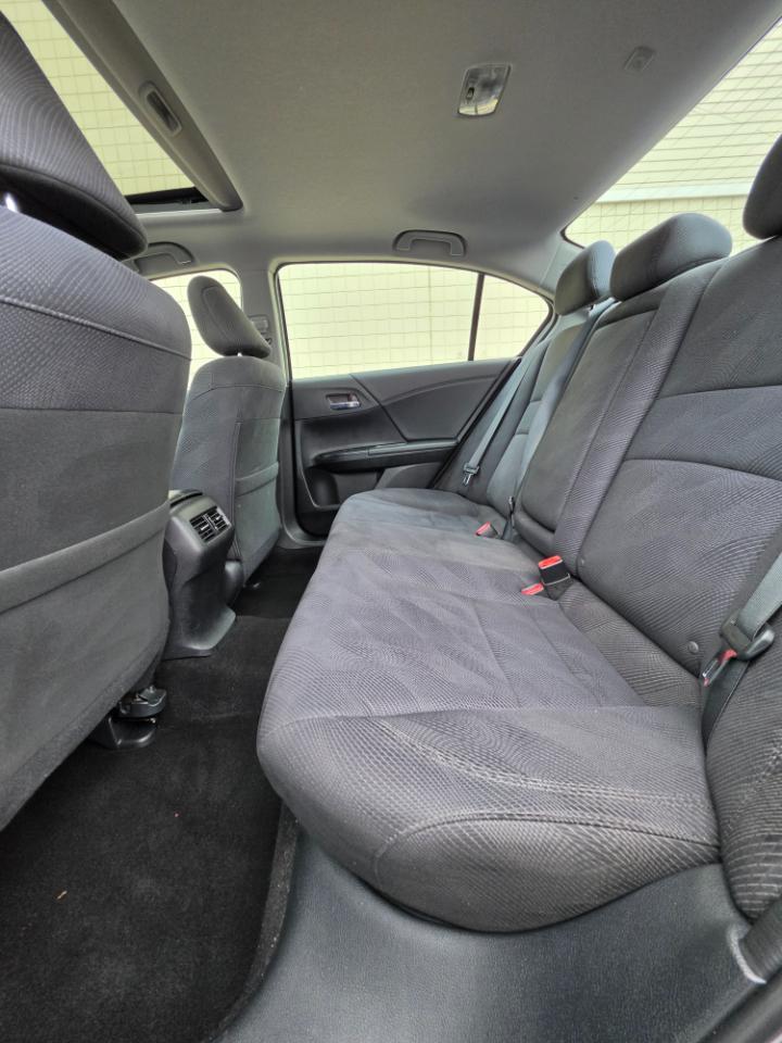 Honda Accord photo 12