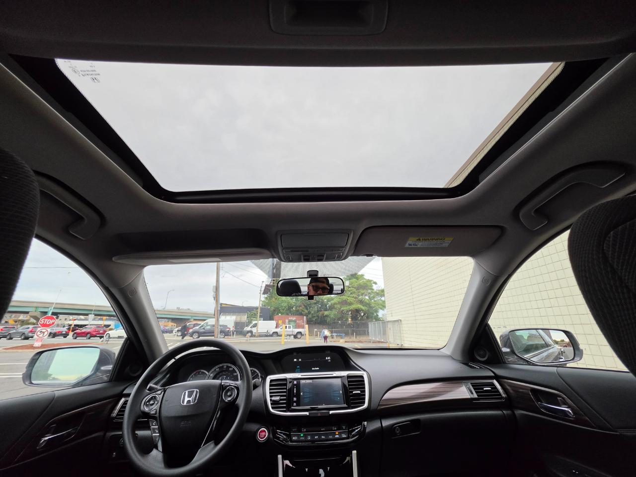 Honda Accord photo 15
