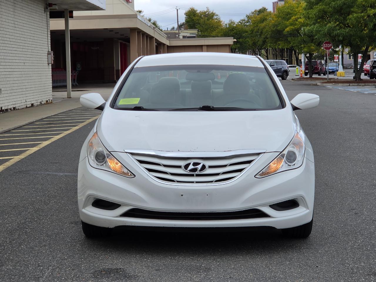 Hyundai Sonata photo 2