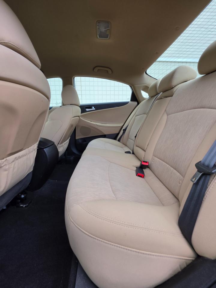 Hyundai Sonata photo 12