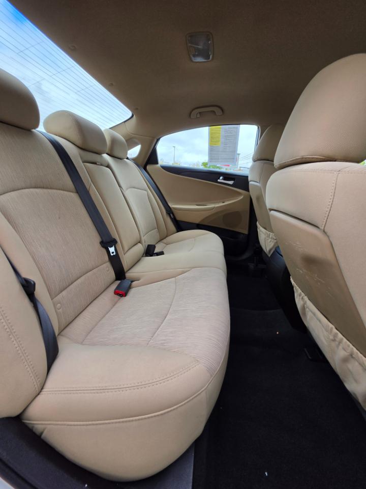 Hyundai Sonata photo 13