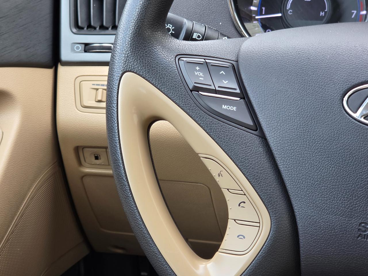 Hyundai Sonata photo 18