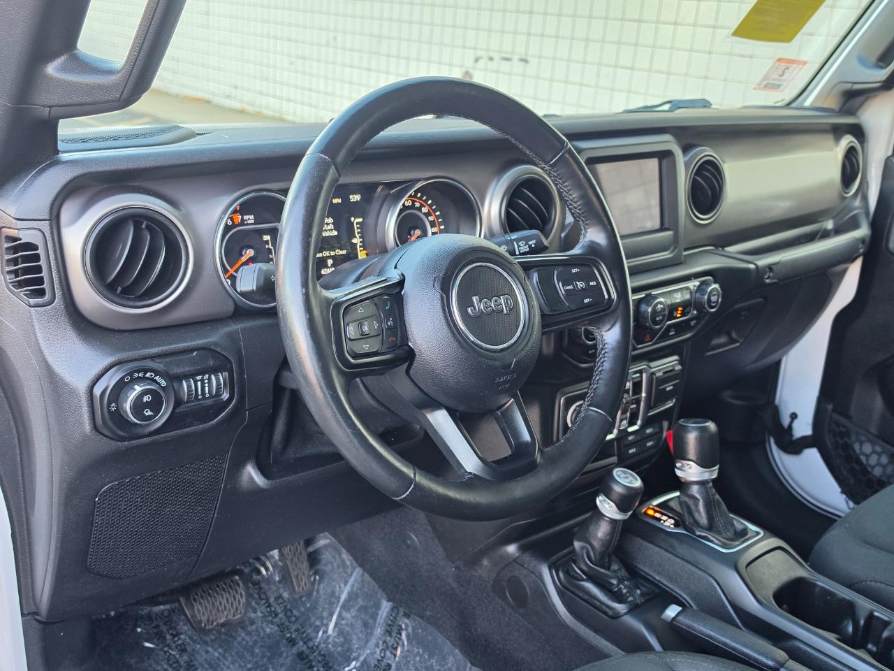 Jeep Gladiator photo 9