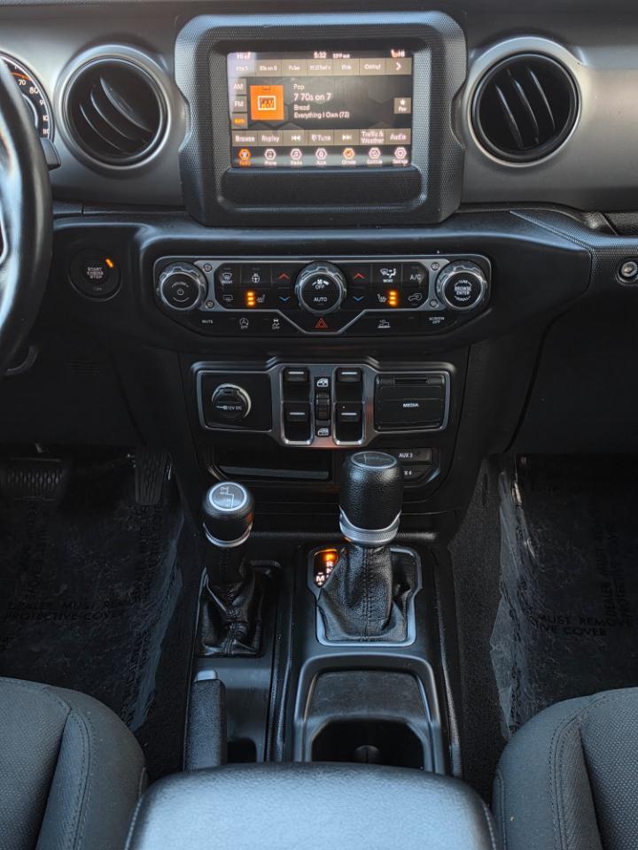 Jeep Gladiator photo 15