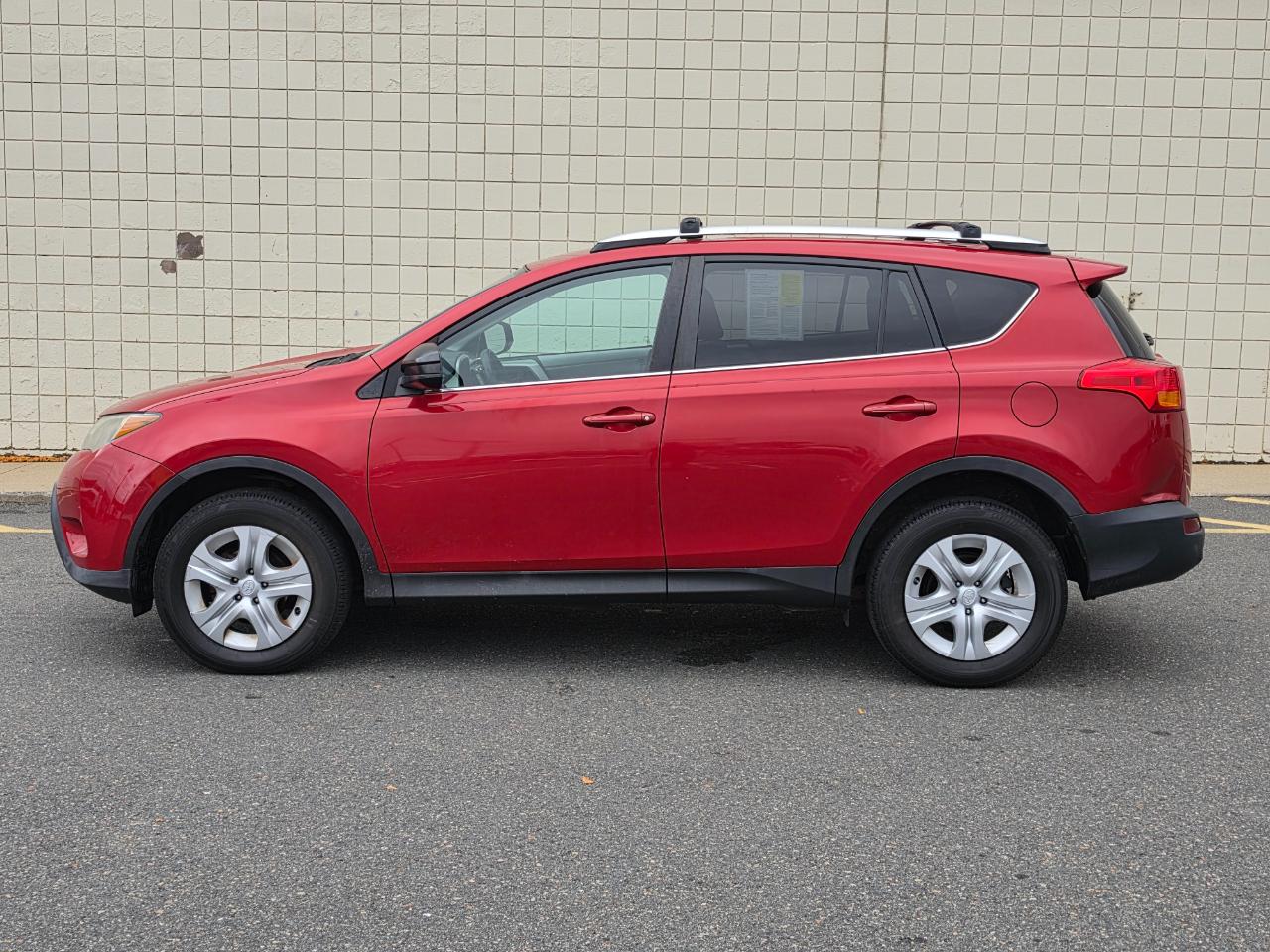Toyota RAV4 AWD 4dr LE (Natl) 2013