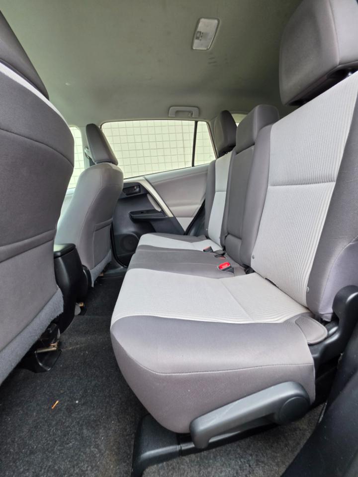 Toyota RAV4 AWD 4dr LE (Natl) 2013